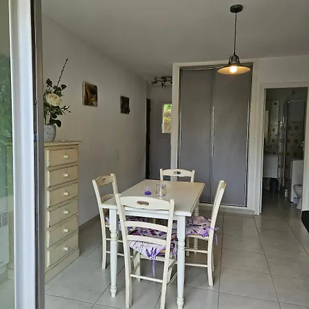Avec Terrasse 2 Personnes アパート *