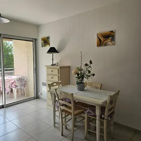 Avec Terrasse 2 Personnes Apartment Le Lavandou