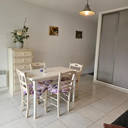 Avec Terrasse 2 Personnes דירה *